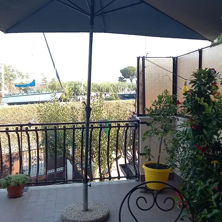 A Santy's House: Rome Budget Apartment *