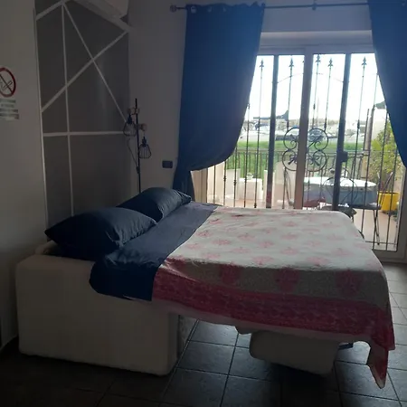 A Santy's House: Rome Budget *