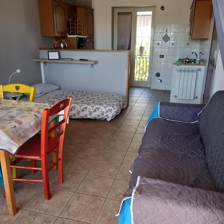 A Santy's House: Rome Budget